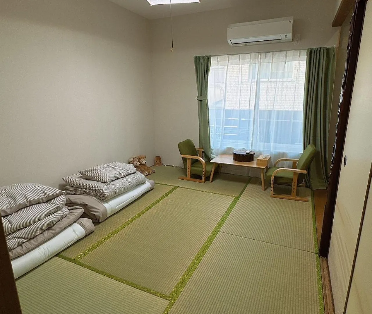 带露天浴缸全新双层别墅 3室2卫 四线电车 直达关西机场 15分钟至usj 心斋桥 难波 大阪城公园 0*, Osaka